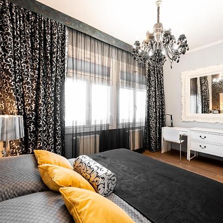 Premium Apt Kosice Center 3 Room 150M2 Hlavna Ulica Zewnętrze zdjęcie