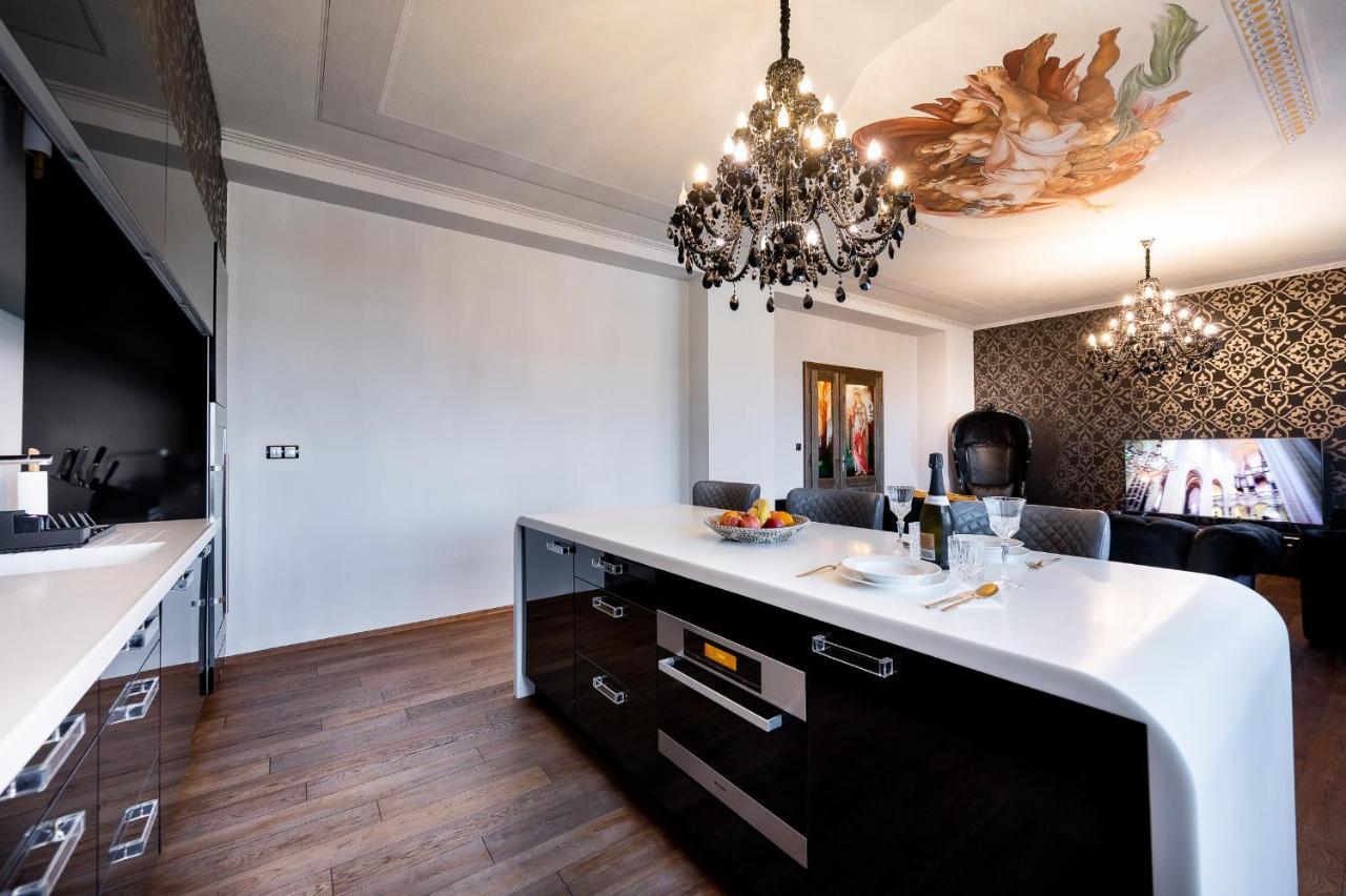 Premium Apt Kosice Center 3 Room 150M2 Hlavna Ulica Zewnętrze zdjęcie